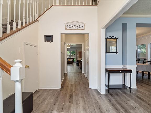 4th image of 402 Welford Ln
