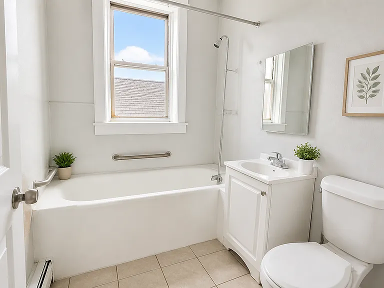 9 Grant Ave #3L1 — Photo 4