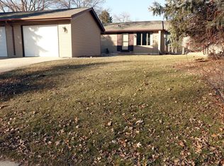 1320 Greenwood Pl, Faribault, MN 55021