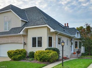 19963 Emerald Vw, Fairview Park, OH 44126