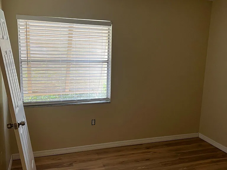 130 Jasmine Woods Ct — Photo 6