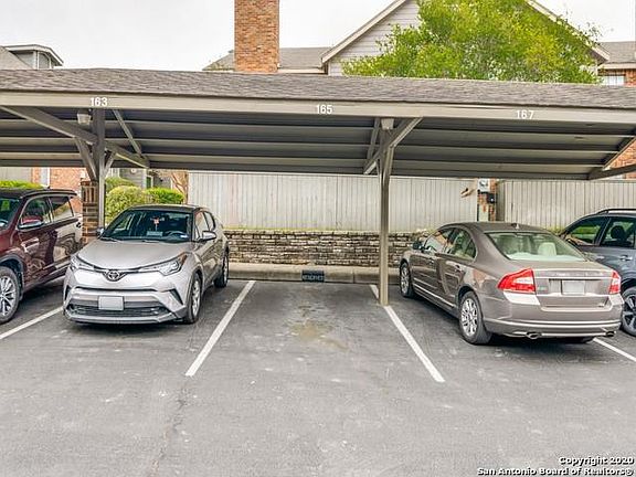 4th image of 165 Chapel Hill Cir
