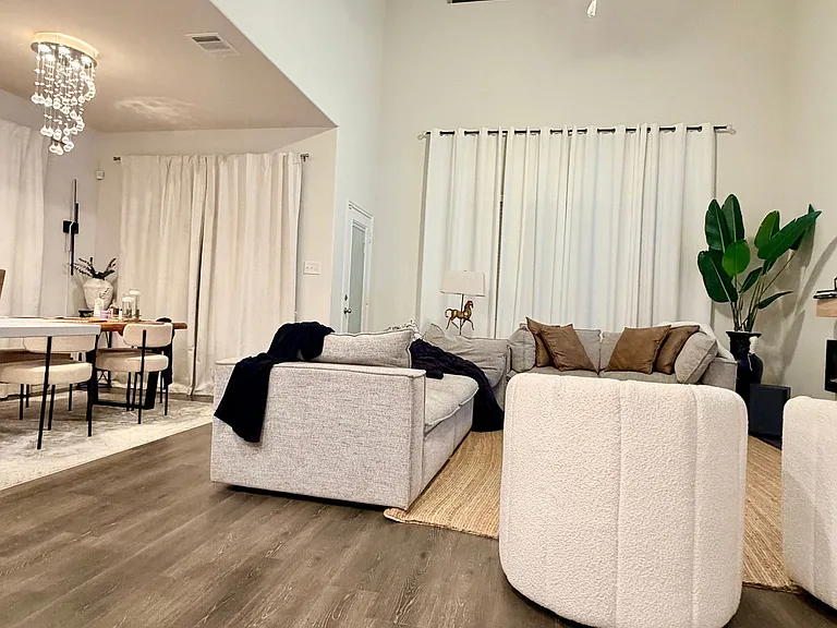 901 Goldenrod Ln — Photo 12