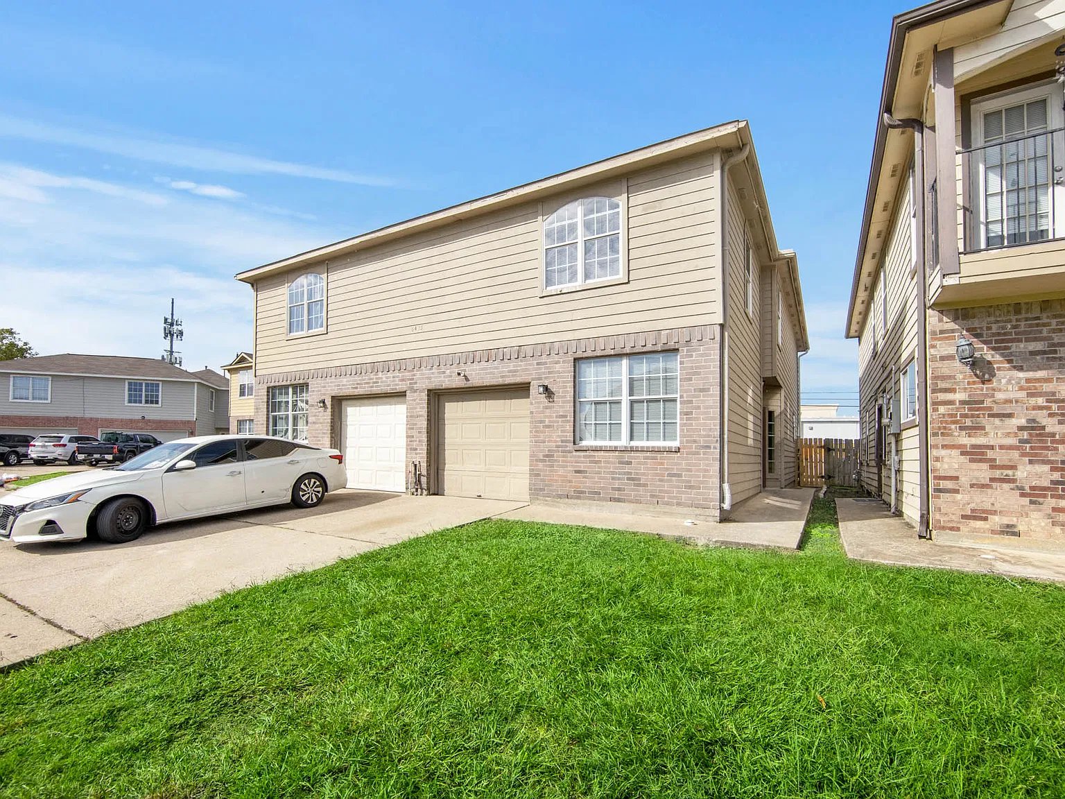 6435 Waldron Dr — Photo 1