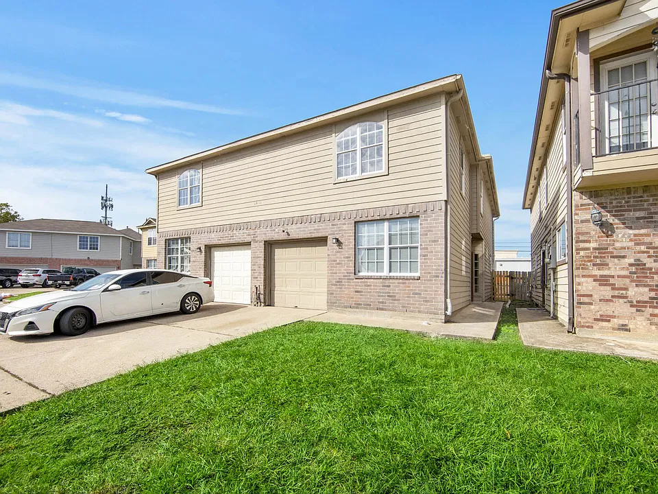 6435 Waldron Dr #2