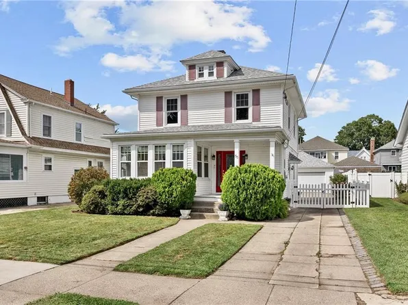 55 Shirley Blvd, Cranston, RI 02910