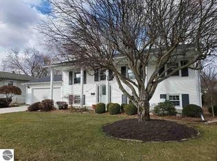 237 Purdy Dr, Alma, MI 48801