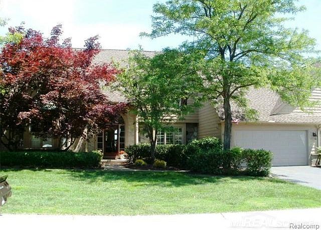 1st image of 512 Cambridge Way #529