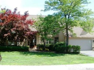 512 Cambridge Way #529, Bloomfield Hills, MI 48304
