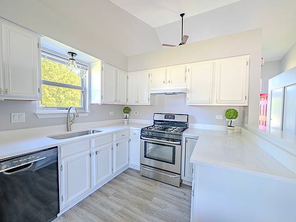 2nd image of 24104 Primrose Cir