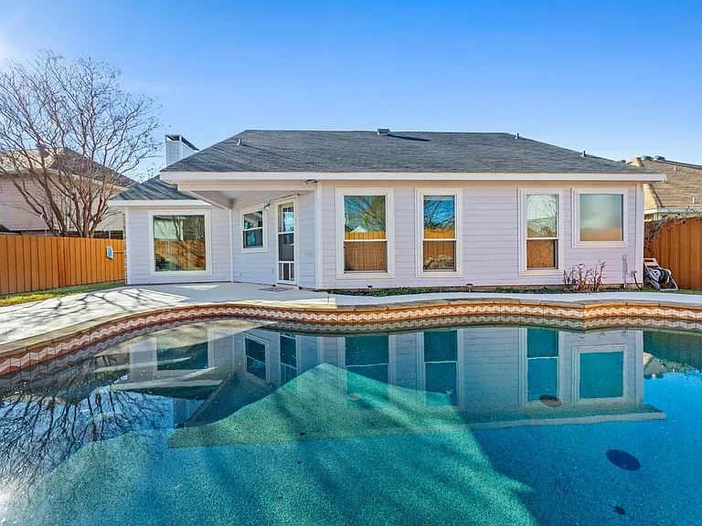 128 Overbrook Dr — Photo 16