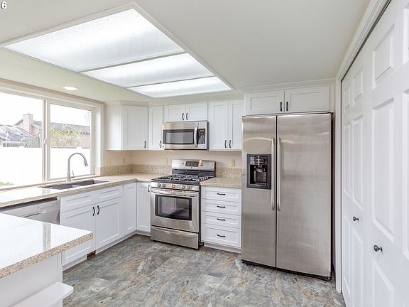 4th image of 15815 NE 72nd St