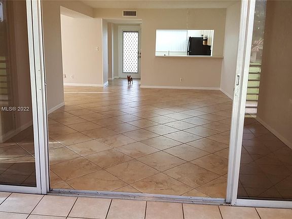 3rd image of 9510 Seagrape Dr APT 205
