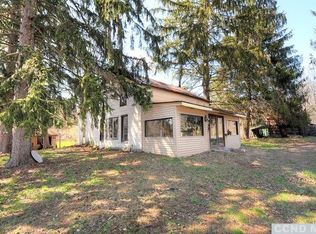 305 Battenfeld Rd, Red Hook, NY 12571