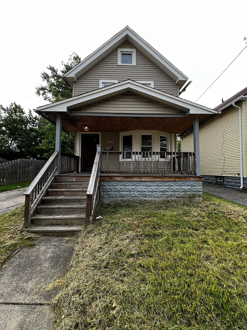 3701 E 104th St photo 1