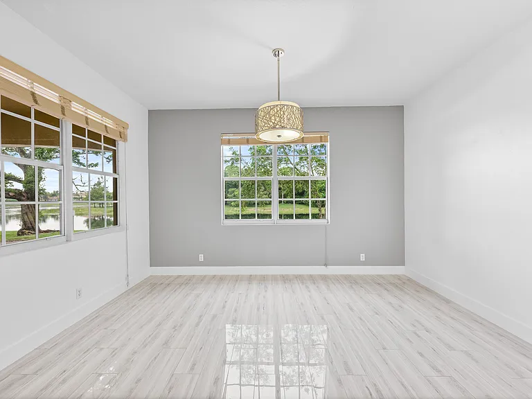 6752 Osage Cir — Photo 23