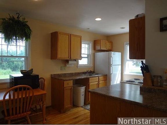 4th image of 1412 4th Avenue S