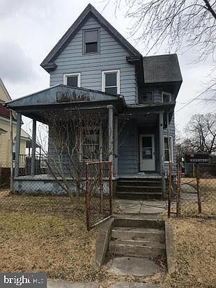 2nd image of 709 E Main St