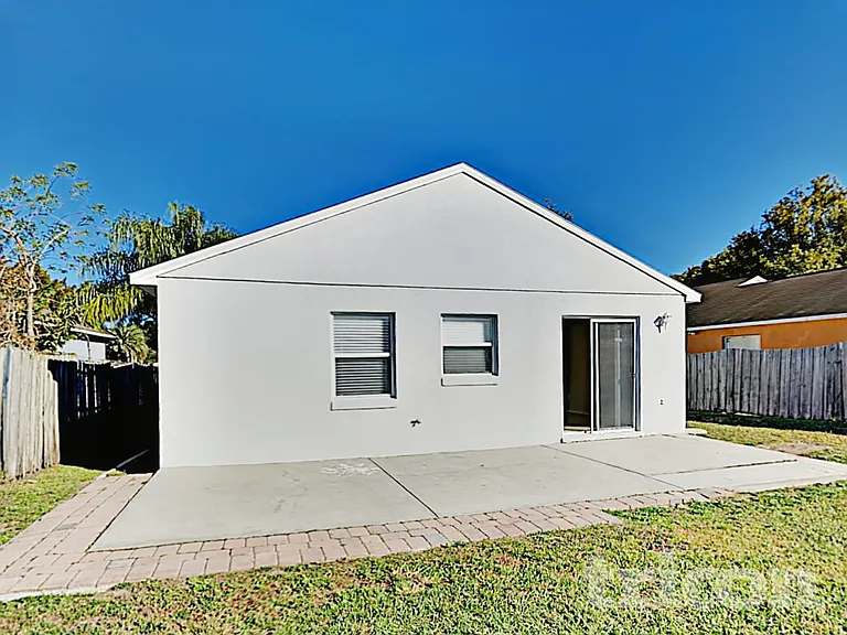 8514 Blackberry Ave — Photo 17