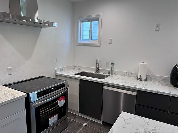 Kitchen with new Bosch dishwasher