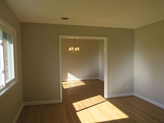 2nd image of 1389 Lakeside Rd