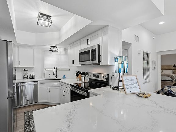 4th image of 4304 W Pyracantha Dr