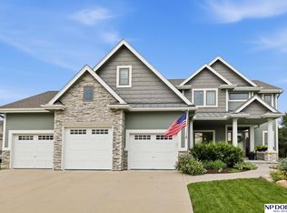 10103 S 125th St, Papillion, NE 68046