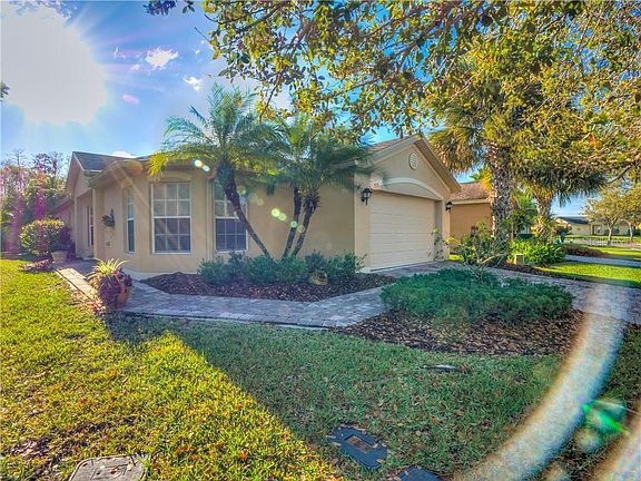 4th image of 416 Grand Canal Dr