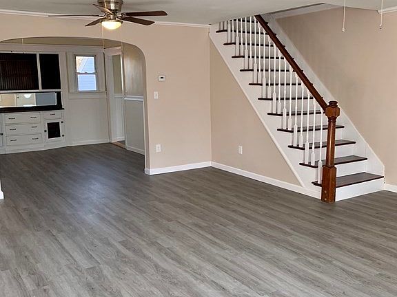 5th image of 351 Greenwood St