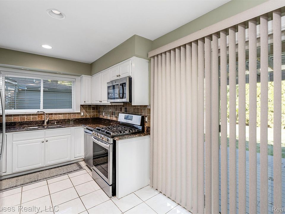 16036 Birwood Ave, photo 10