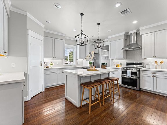 2nd image of 1201 Tabor St