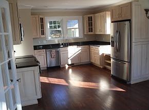 3rd image of 204 N Lake Dr