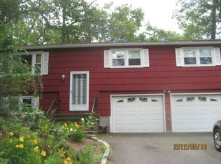 157 Willie Cir, Tolland, CT 06084