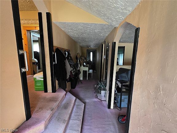 5th image of 1427 Hawn St