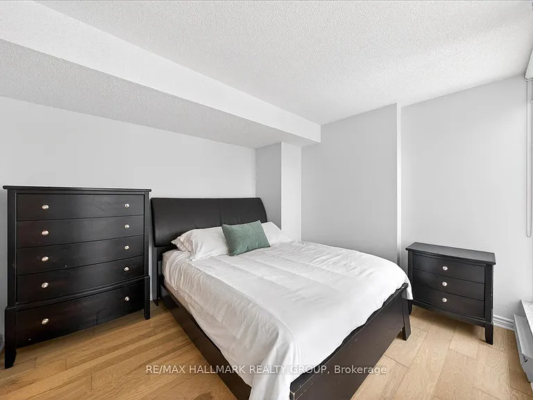 55 Centre Ave #1506 — Photo 21