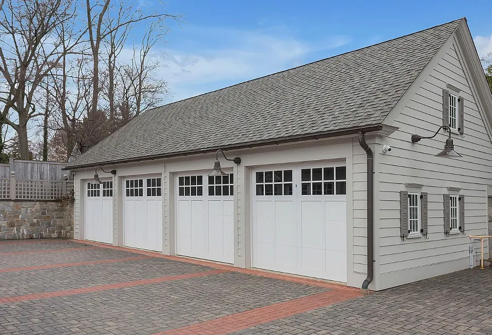 745 Boston Post Road — Photo 2