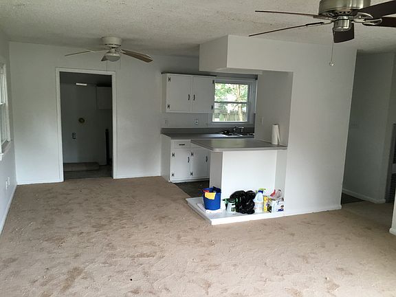 2nd image of 7403 Roanoke Ave