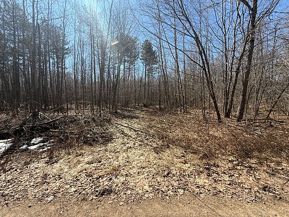 4th image of On Kent Pond Rd S