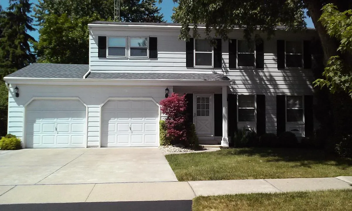 4 bed, 1820 sqft, $1,500 — Photo 1