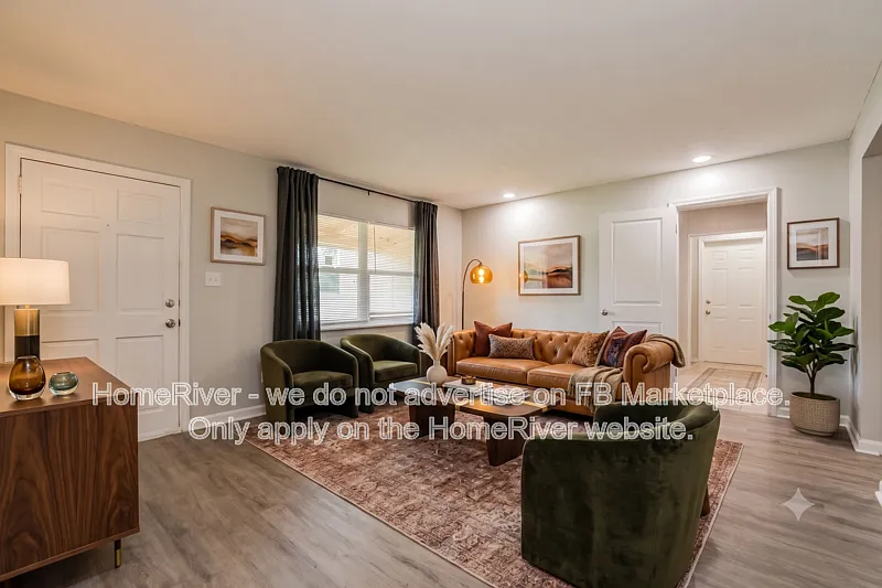5 bed, 2.0 bath, 1411 sqft, $2,180 — Photo 2