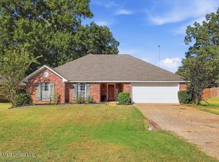 102 Holmar Dr, Brandon, MS 39047