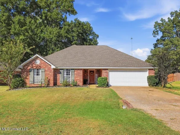 102 Holmar Dr, Brandon, MS 39047
