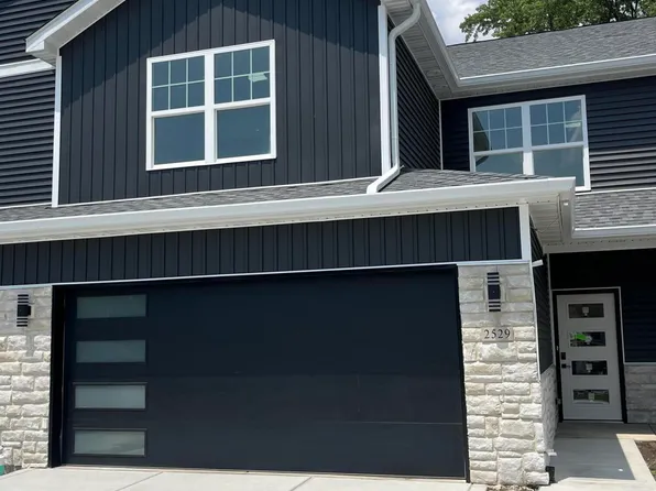 2529 Longwood Dr, Highland, IN 46322