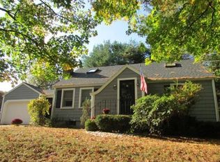 8 Beechwood Rd, Ipswich, MA 01938