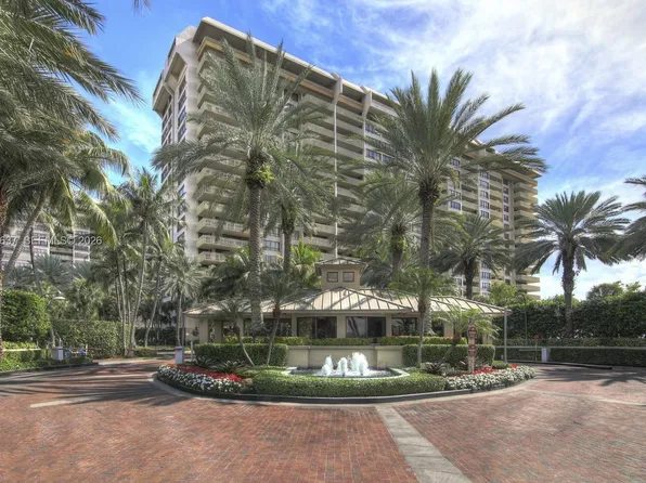 2 Grove Isle Dr #B1706, Miami, FL 33133