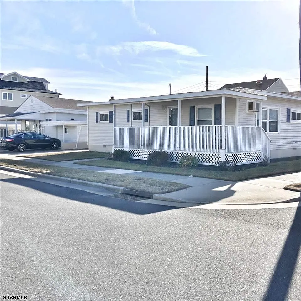 3 bed, 2.0 bath, $19,000 — Photo 2