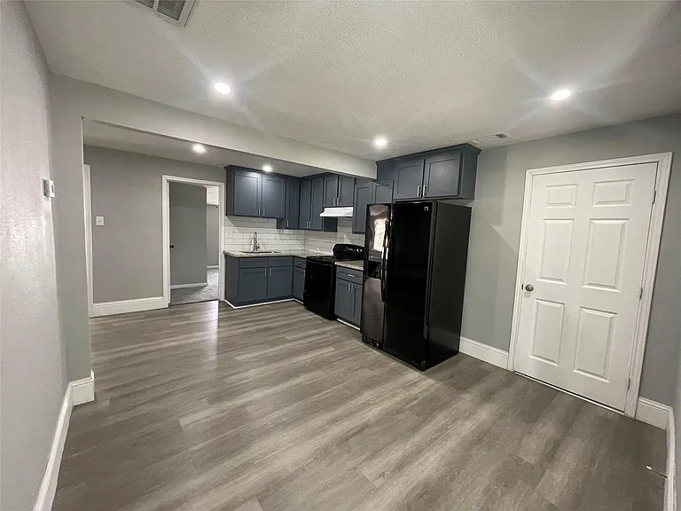 2508 S Texas Ave — Photo 8