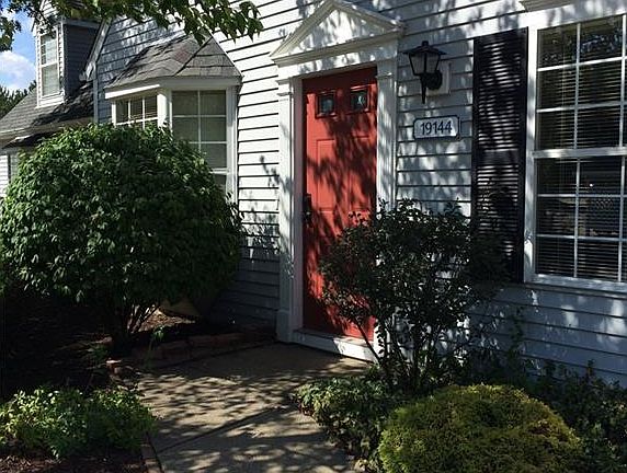 5th image of 19144 Wheelers Ln #136