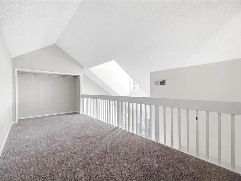 3274 Haviland Ct #201 — Photo 32
