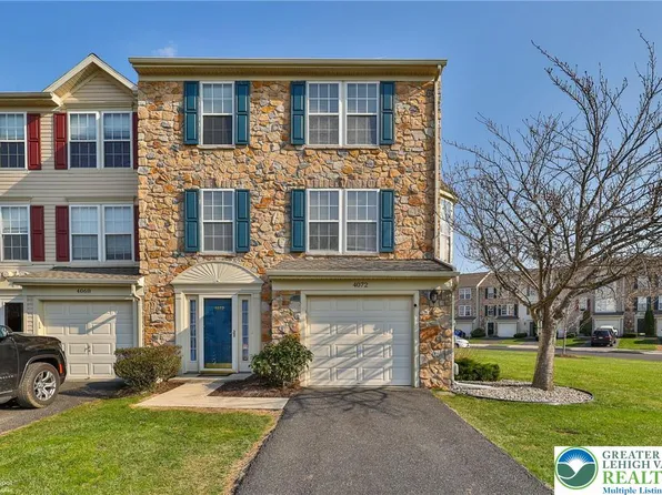 4072 Tournament Ct, Center Valley, PA 18034